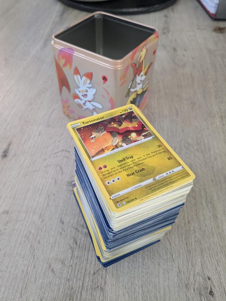 Tin met 350 verschillende kaarten en een munt, Enlèvement ou Envoi