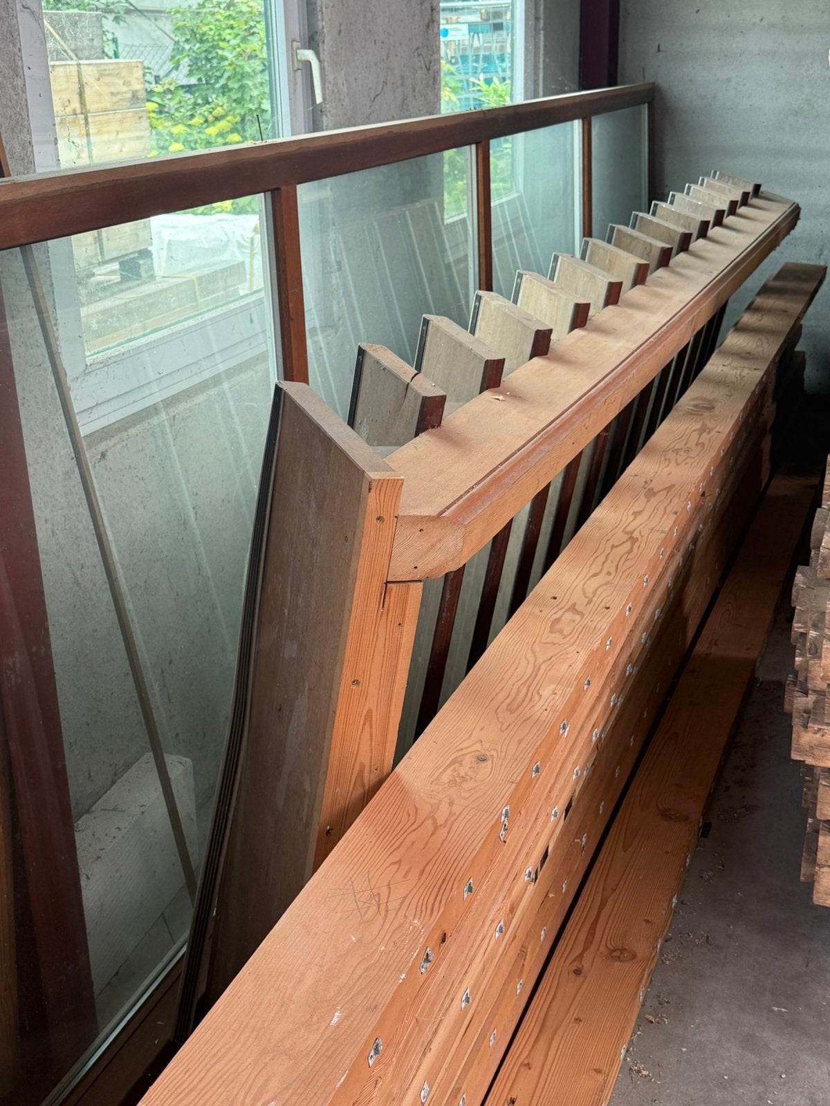 Zeer stevige binnentrap, Doe-het-zelf en Bouw, Ladders en Trappen, Ophalen, Gebruikt, Trap, 2 tot 4 meter