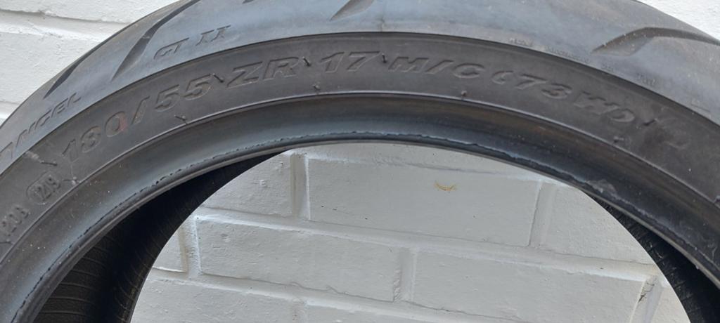Motorbanden: Pirelli Angel gt2, Motoren, Ophalen
