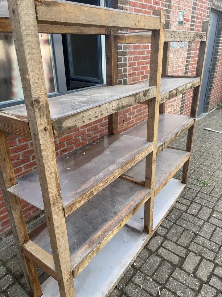 Open kast, Enlèvement