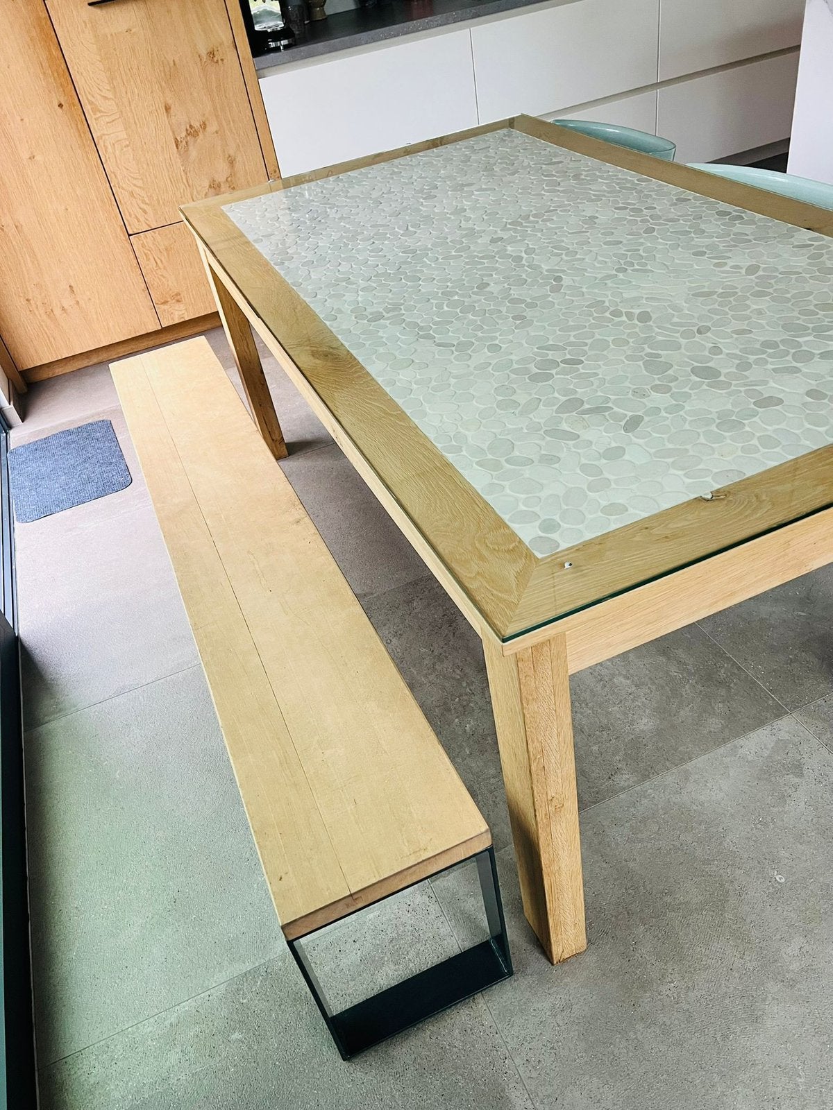 Eiken eettafel uniek stuk rivierkeien, Ophalen, 50 tot 100 cm, Vijf personen of meer, Overige materialen