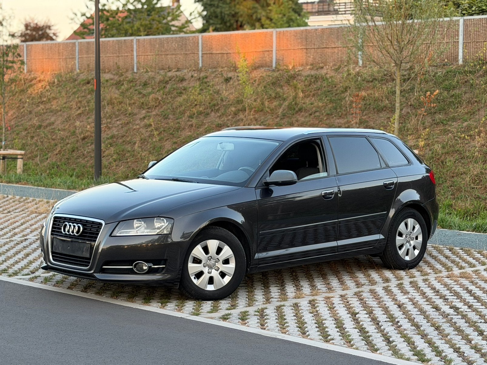 Audi A3 2011 1.6 Diesel Euro 5 280.000km, Auto's, Voorwielaandrijving, Euro 5, Stof, USB