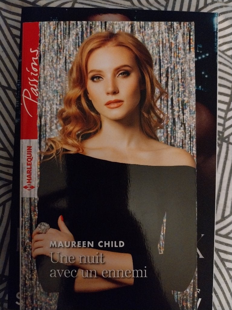 Une nuit avec un ennemi, Livres, Enlèvement, Comme neuf, Maureen Child