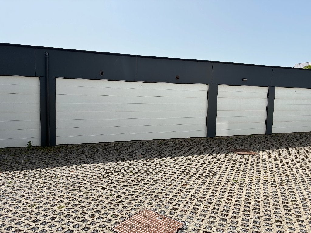1 parkeerplaats te huur in Middelkerke in gedeelde garagebox, Provincie West-Vlaanderen
