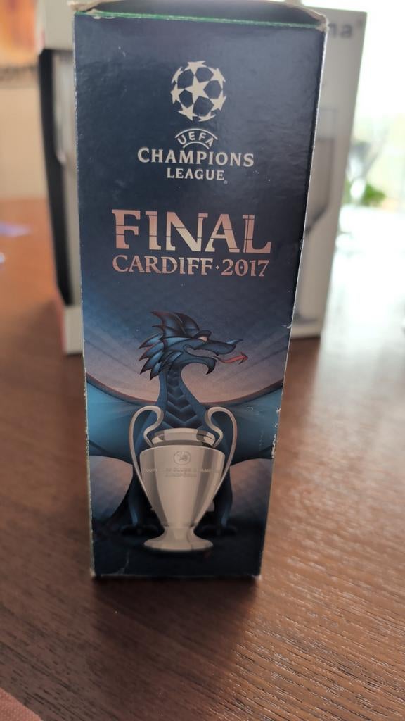 Limited edition Heineken champions league 2017, Verzamelen, Wijnen, Ophalen