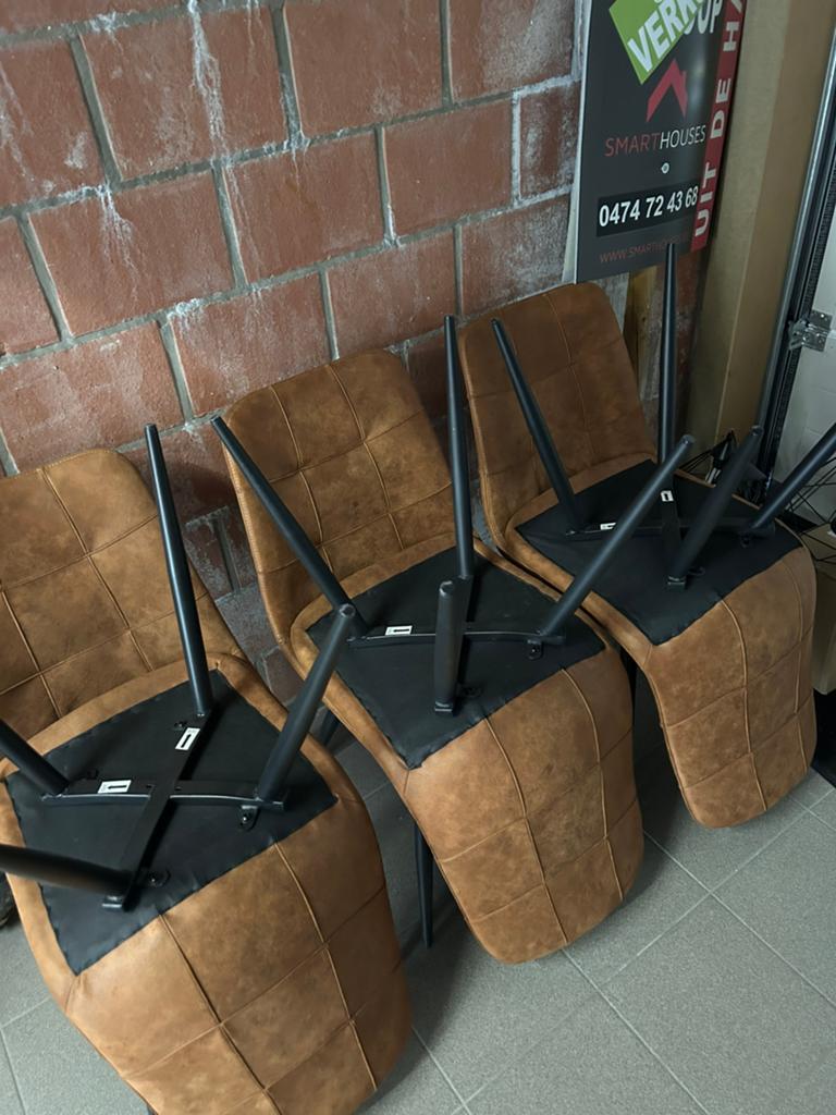cognac stoelen, Huis en Inrichting, Stoelen, Ophalen, Overige kleuren, Zo goed als nieuw, Stof