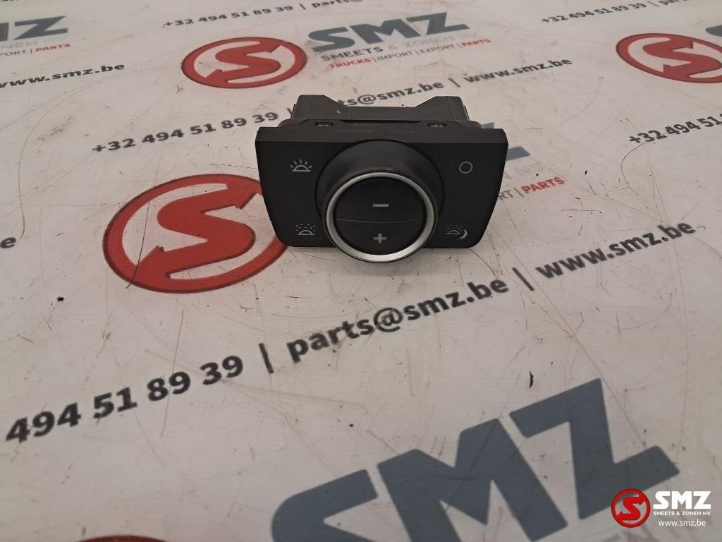 Occ Interrupteur d'éclairage intérieur DAF, Autos : Pièces & Accessoires, Pièces camion, DAF, Électronique et Câbles, Utilisé