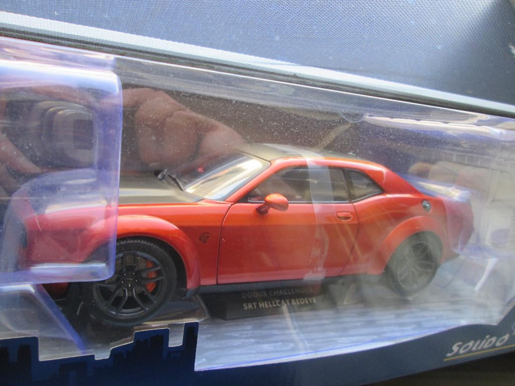Solido Dodge Challenger SRT Hellcat orangemetallic 1:18, Ophalen of Verzenden, Zo goed als nieuw, Auto, Solido