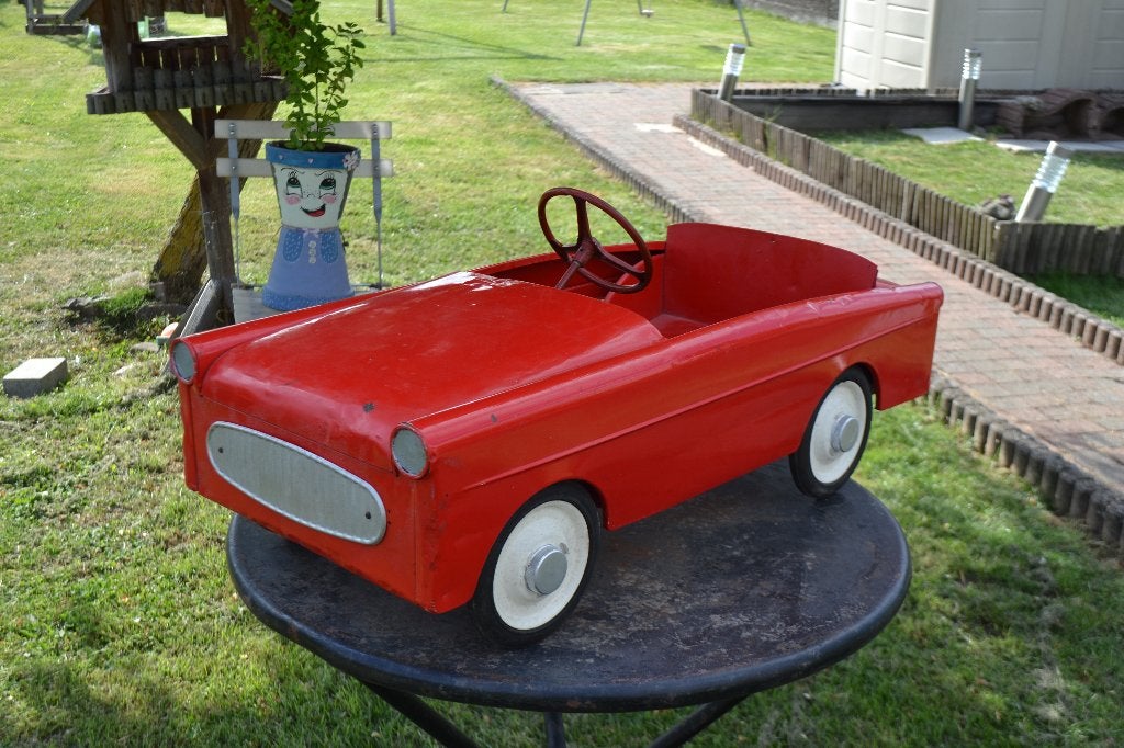 Ancienne Voiture Renault en tôle et à pédale, Antiquités & Art, Antiquités | Jouets, Enlèvement