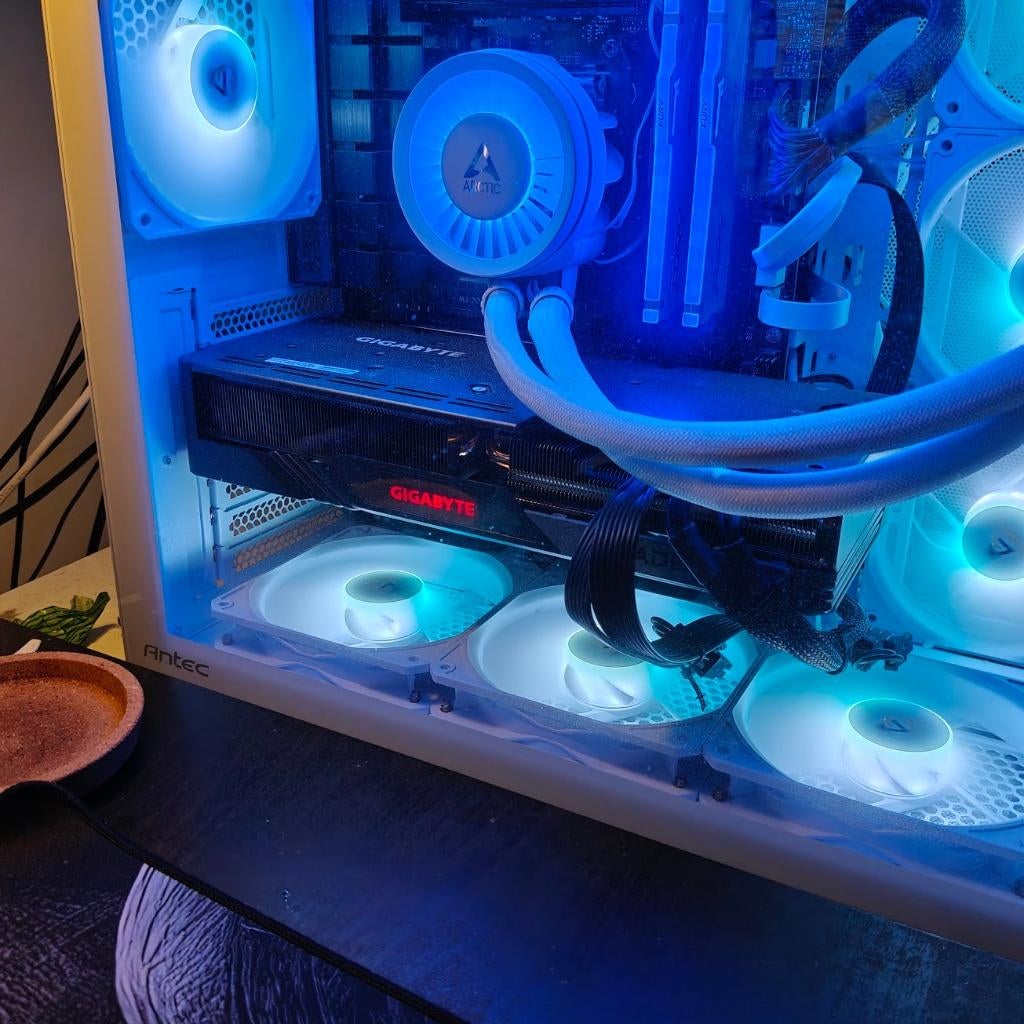 AMD Radeon 7800 XT Gigaoctet, Enlèvement ou Envoi, Utilisé, GDDR5, AMD