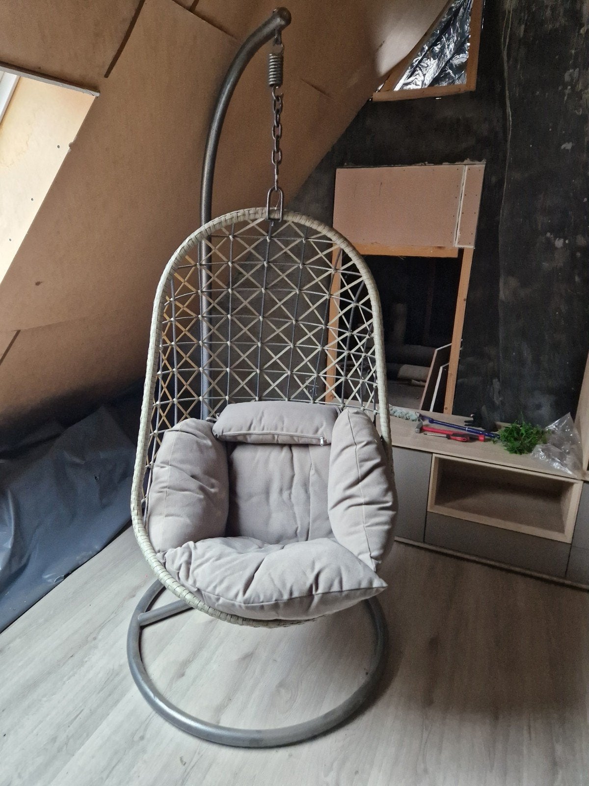 egg chair (Schommelstoel), Tuin en Terras, Ophalen, Zo goed als nieuw, Wicker
