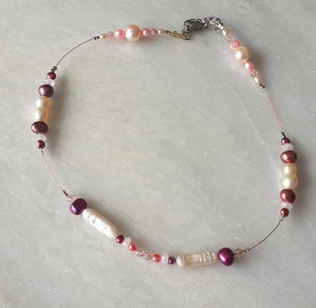 Ketting zoetwaterparel , rozenkwarts en kristal roze, Nieuw, Ophalen of Verzenden, Steen of Mineraal, Roze