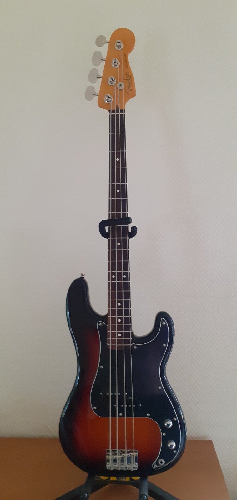 Fender American Pro CLSC P-bas, Ophalen, Zo goed als nieuw, Elektrisch