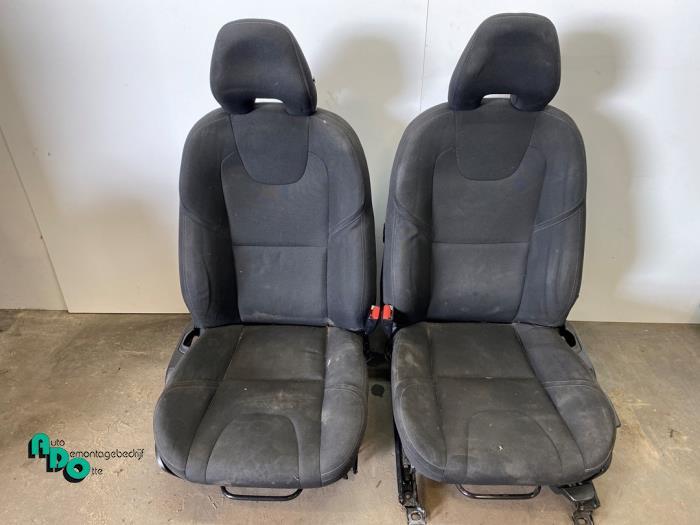 Kit revêtement (complet) d'un Volvo V40 (V40 12-), -, 3 mois de garantie, -, -