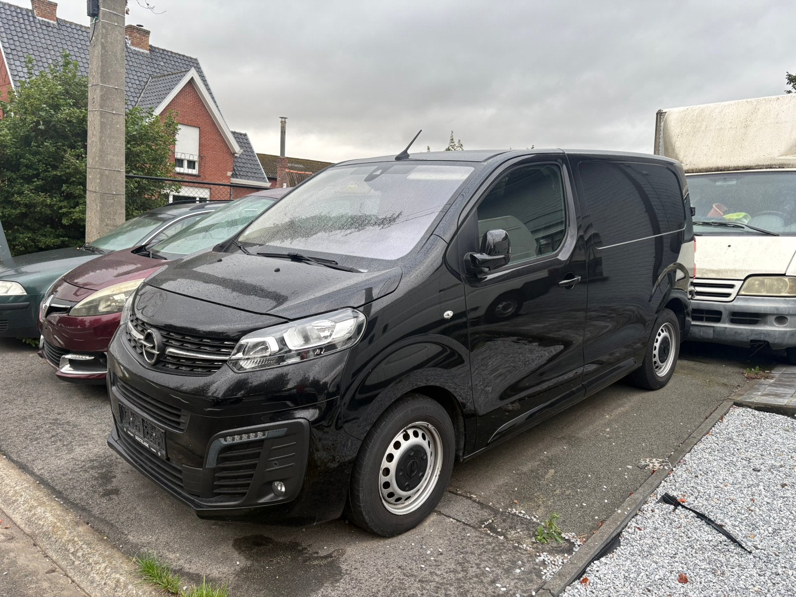 Opel Vivaro 1600 c diesel bj 18/12/2020, Auto's, 4 cilinders, Zwart, Bedrijf, 5 deurs