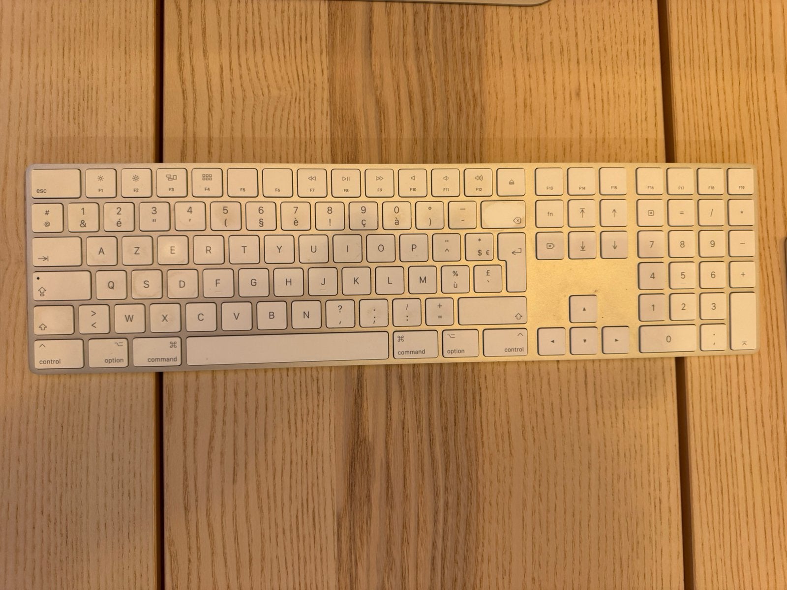 Apple Magic Keyboard w/ Numeric Keypad - Excellent état, Informatique & Logiciels, Claviers, Enlèvement ou Envoi, Comme neuf, Sans fil