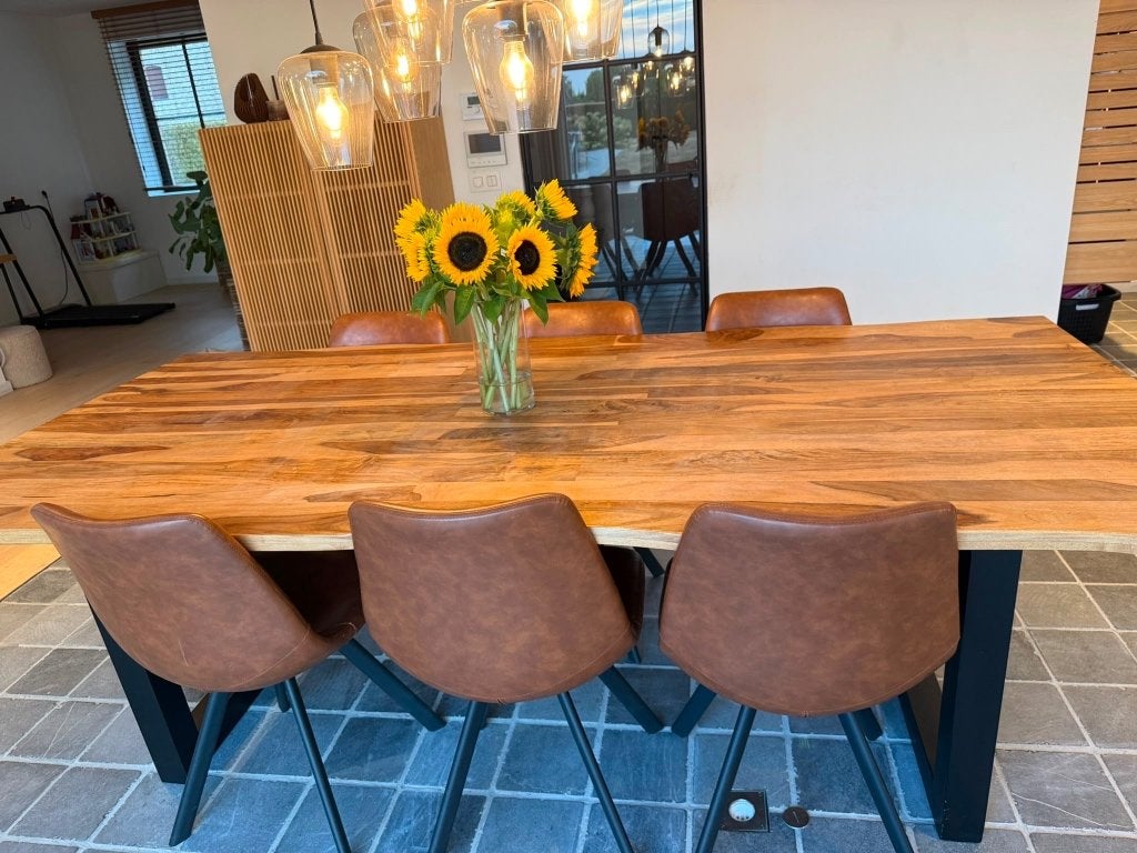 Boomstamtafel met stoelen, 100 tot 150 cm, 200 cm of meer, Zo goed als nieuw, Vijf personen of meer