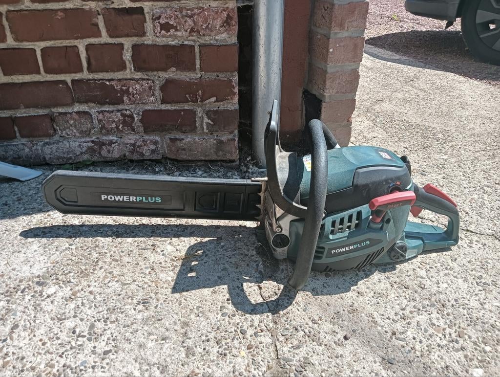 Tronçonneuse.    Powerplus pro power    thermique, Jardin & Terrasse, Taille-haies, Enlèvement