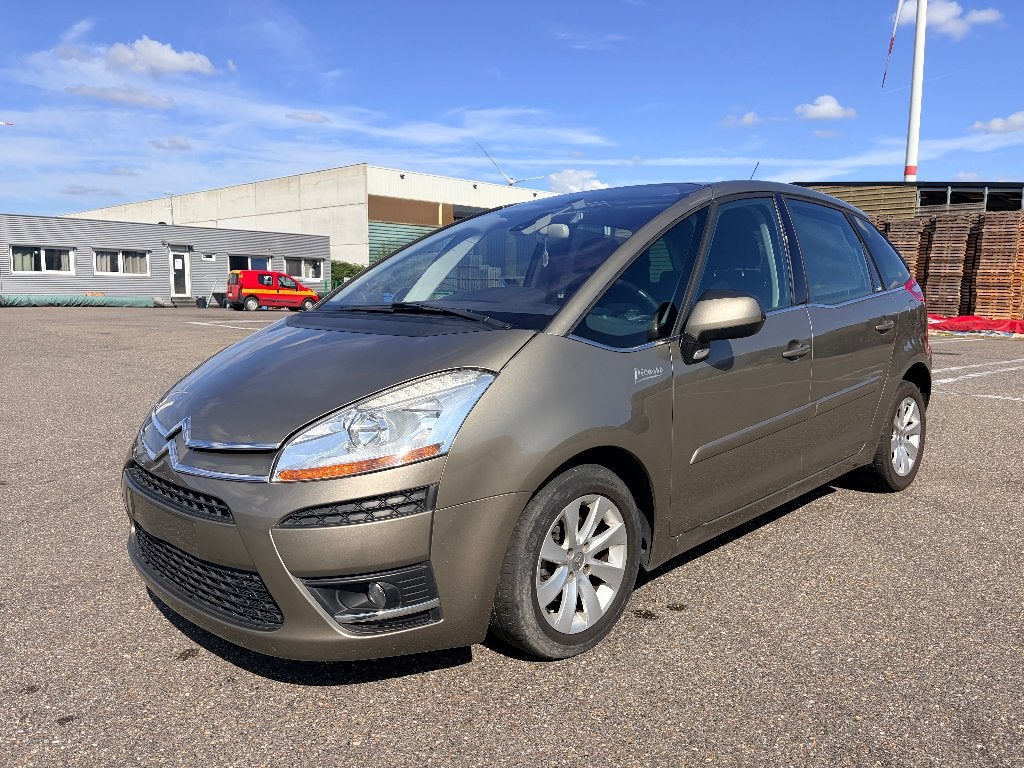 Citroen C4 Picasso 2010 KM: 145.189, Auto's, Citroën, Stof, Zwart, 4 cilinders, Bruin