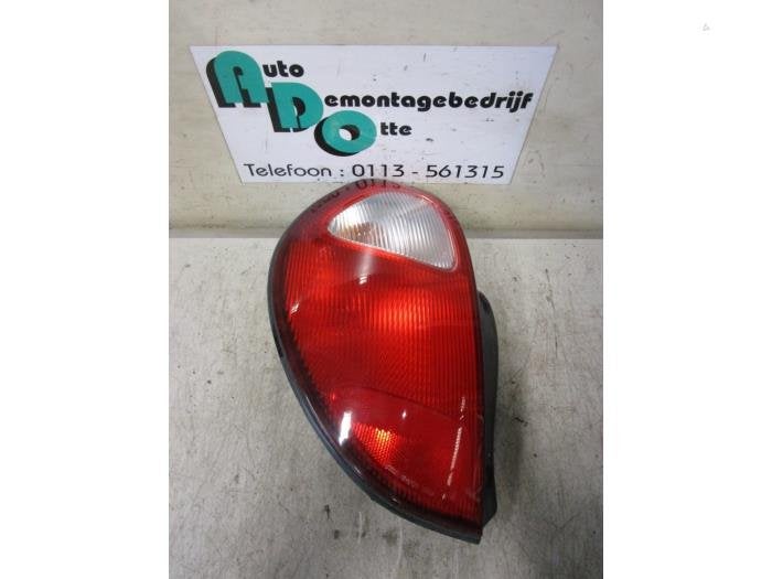 Achterlicht links van een Daihatsu Sirion (Sirion 98-), Gebruikt, Daihatsu, -, -