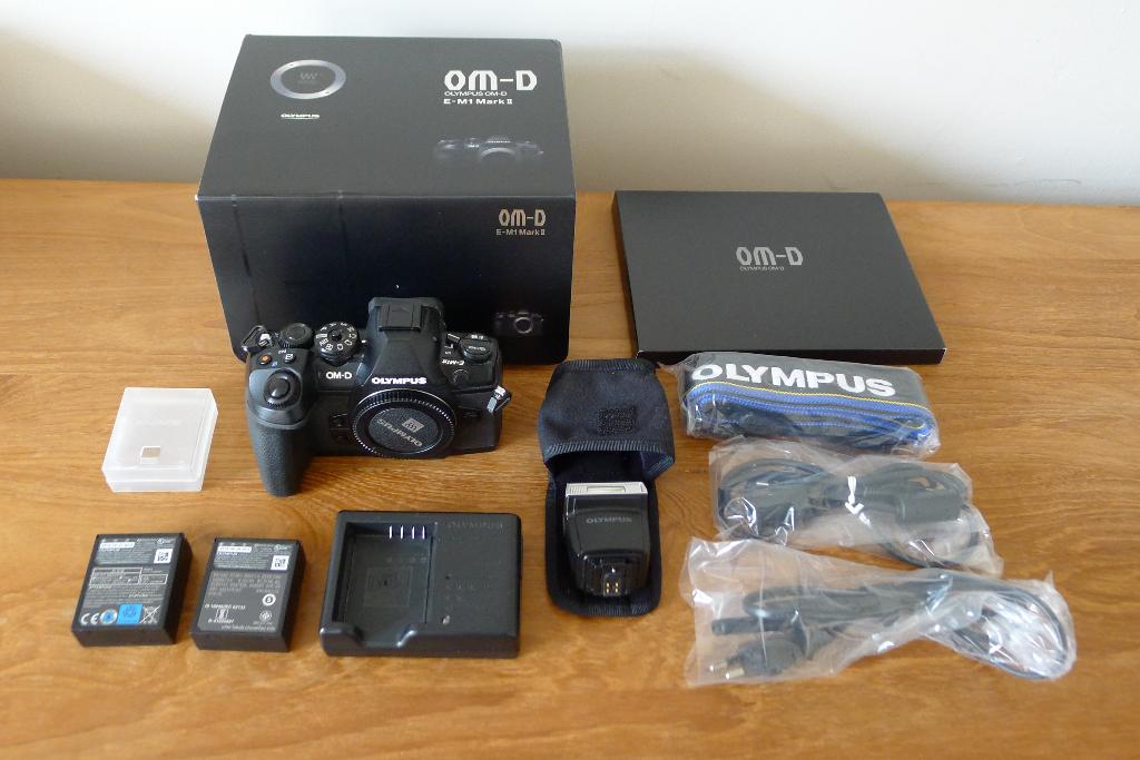 Olympus OMD EM1 Mark II + Olympus M.Zuiko 12-40 f2.8 Pro, Audio, Tv en Foto, Ophalen, Accessoires