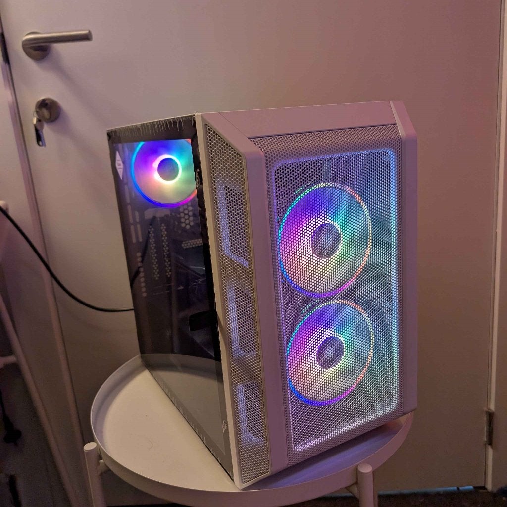 PC de jeu RTX 2060 « White Knight » - Ryzen 7 2600, 16Go RAM, Neuf, AMD Ryzen 7, NVIDIA, AMD Ryzen 7, Gaming