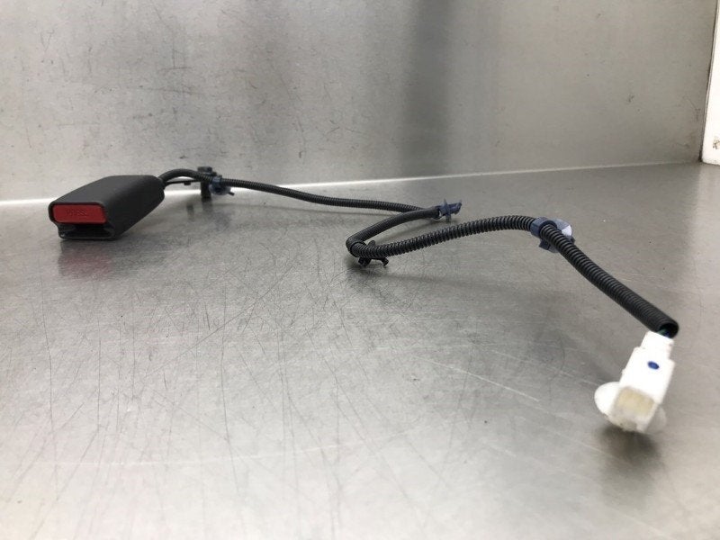 BOUCLE DE CEINTURE DE SECURITE AVANT DROIT Honda HR-V (RU), Utilisé, Honda