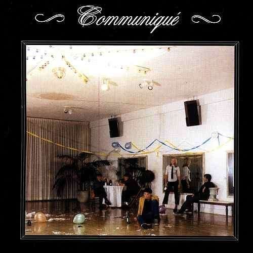 SALE--CD COMMUNIQUÉ - A Crescent Honeymoon, Verzenden
