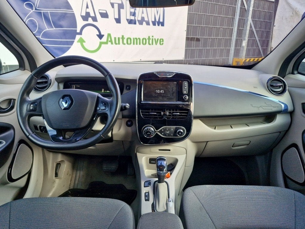VEILIGHEIDSGORDEL RECHTS VOOR Zoé (AG) (|868847284R|), Gebruikt, Renault, Peter-Huppertz-Straße 5
51063  Köln, DE, Dialog.deutschland@renault.de