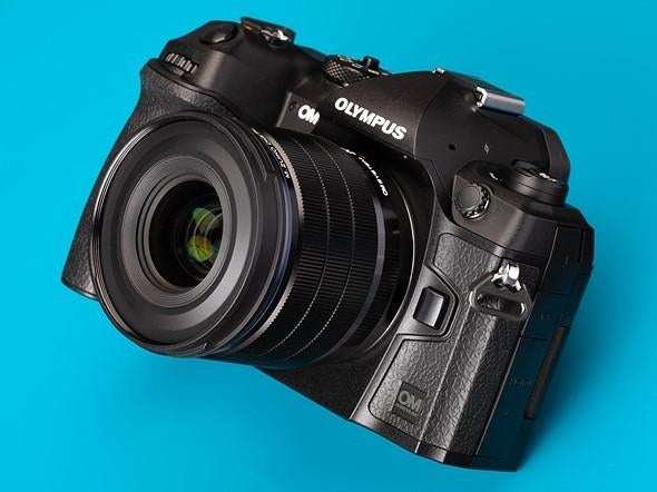 RECHERCHÉS : Olympus OM-1 et Panasonic Leica 100-400 mm, Enlèvement, Olympus