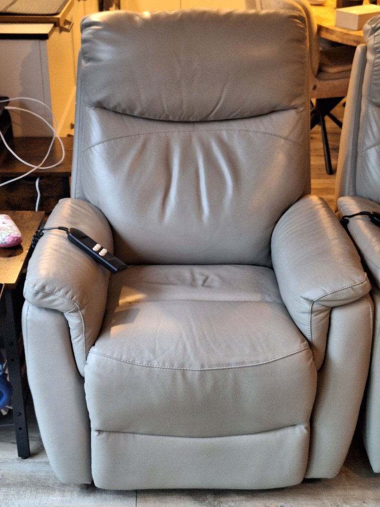 Relaxzetel elektrisch in leder, Maison & Meubles, 75 à 100 cm, Enlèvement, Utilisé, Tijdloos