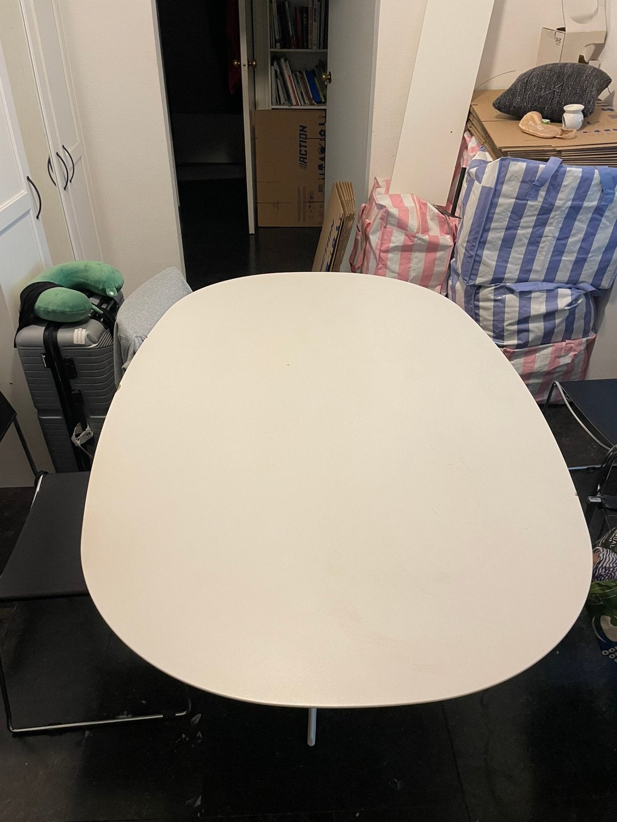 Grote ovale witte eettafel — 160  100 cm, Ophalen, Gebruikt