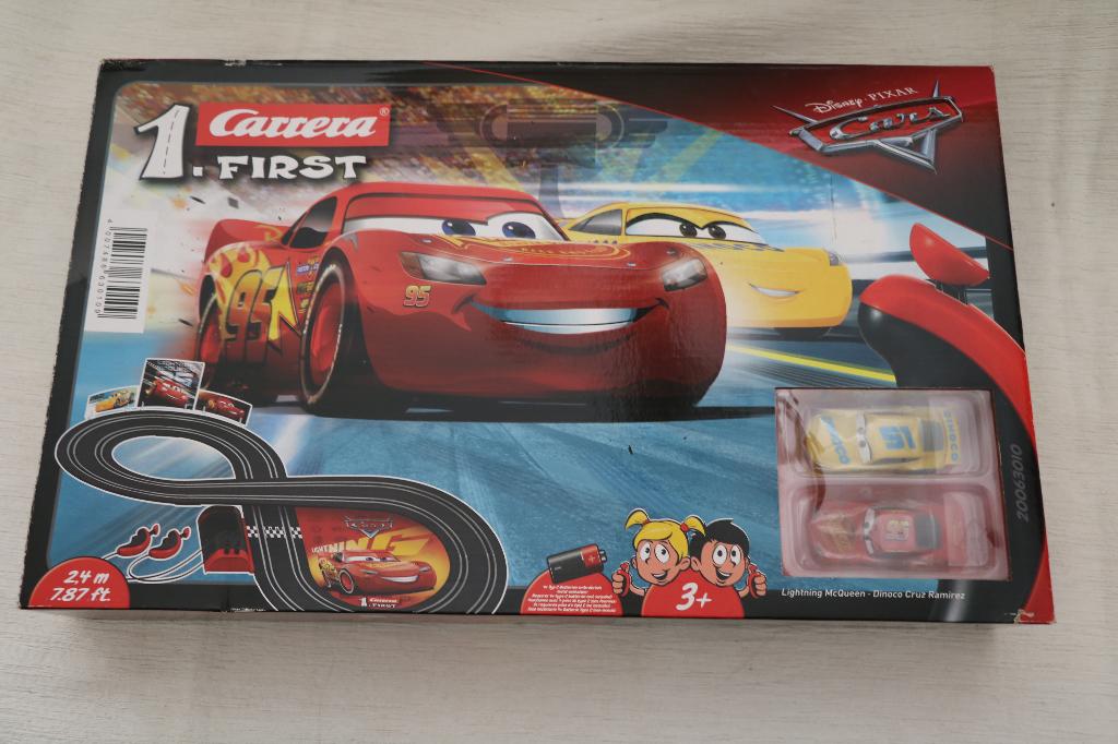 Circuit de course CARRERA Disney CARS, Enfants & Bébés, Jouets | Circuits, Comme neuf, Circuit, Électrique, Carrera, À monter soi-même