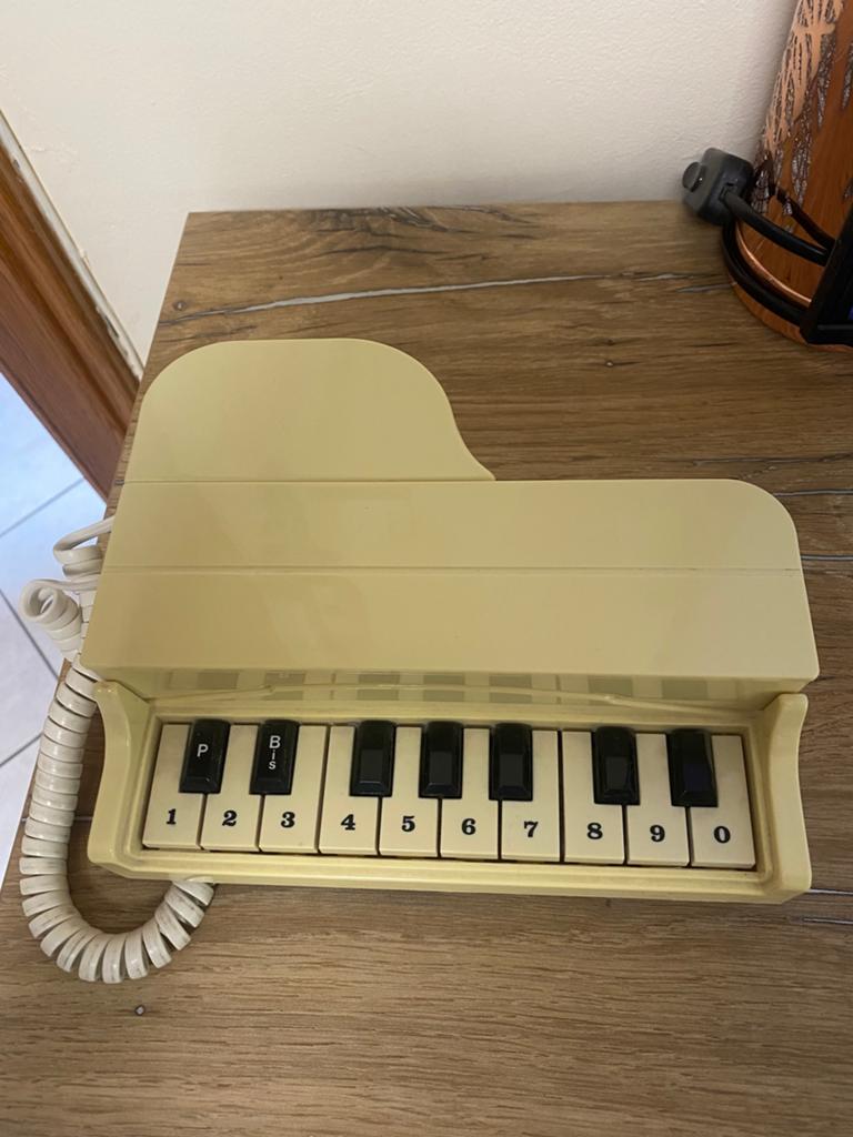 Oude vintage pianotelefoon werkt prima, Muziek en Instrumenten, Orgels, Ophalen of Verzenden, Zo goed als nieuw