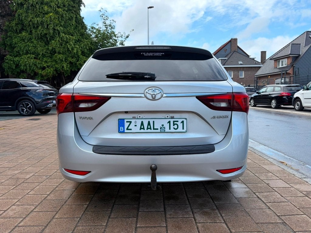 Toyota Avensis Avensis SW 2.0 D-4D Business Executive, Cuir, Argent ou Gris, Achat, Avensis