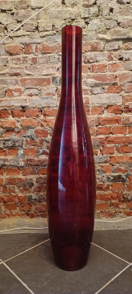 Grote rode Spaanse design vaas – 1 meter hoog, Huis en Inrichting, Ophalen, Gebruikt, Glas, 75 cm of meer