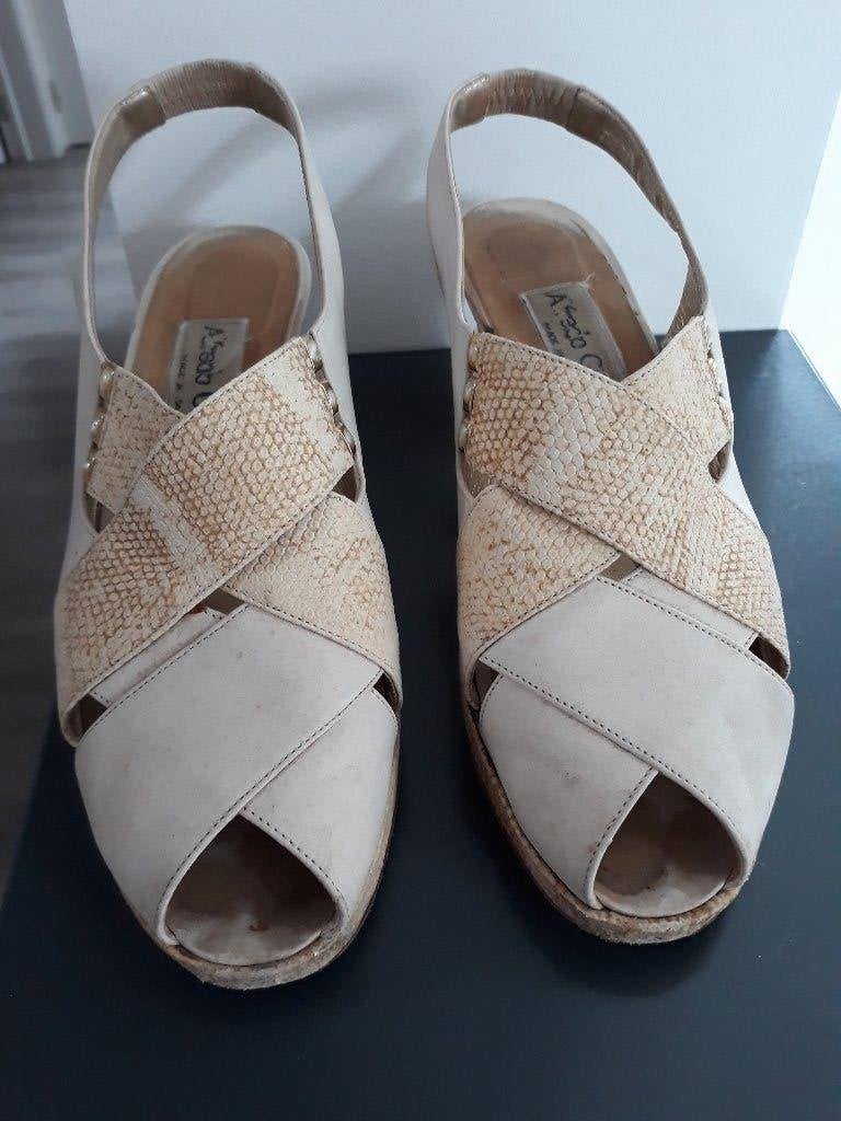 sandalen mt 39, Vêtements | Femmes, Chaussures, Beige, Enlèvement, Porté, Sandales et Mûles