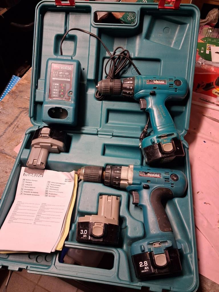 Visseuse à percussion Makita à batterie 14,4 V + tournevis, Bricolage & Construction, Outillage | Foreuses, Enlèvement ou Envoi