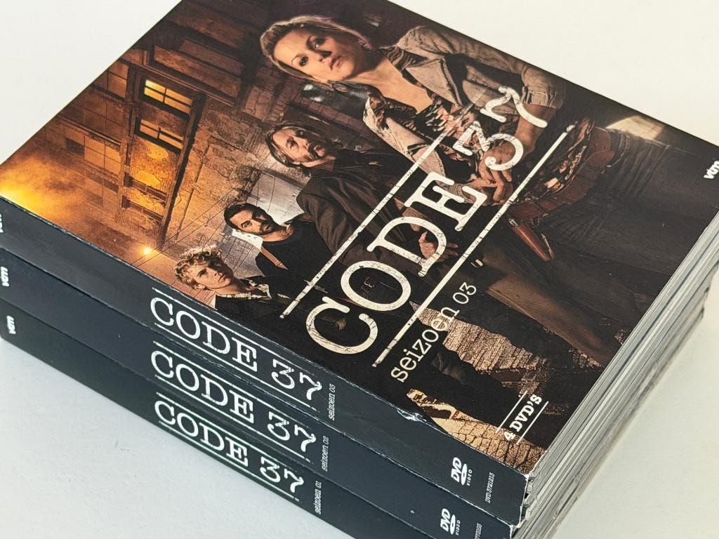Code 37 - Seizoen 1 / 2 / 3 (DVD), Cd's en Dvd's, Gebruikt, Vanaf 16 jaar, Boxset, Ophalen of Verzenden