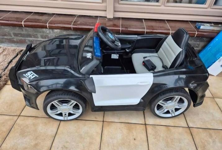 Politiewagen op accu, Ophalen