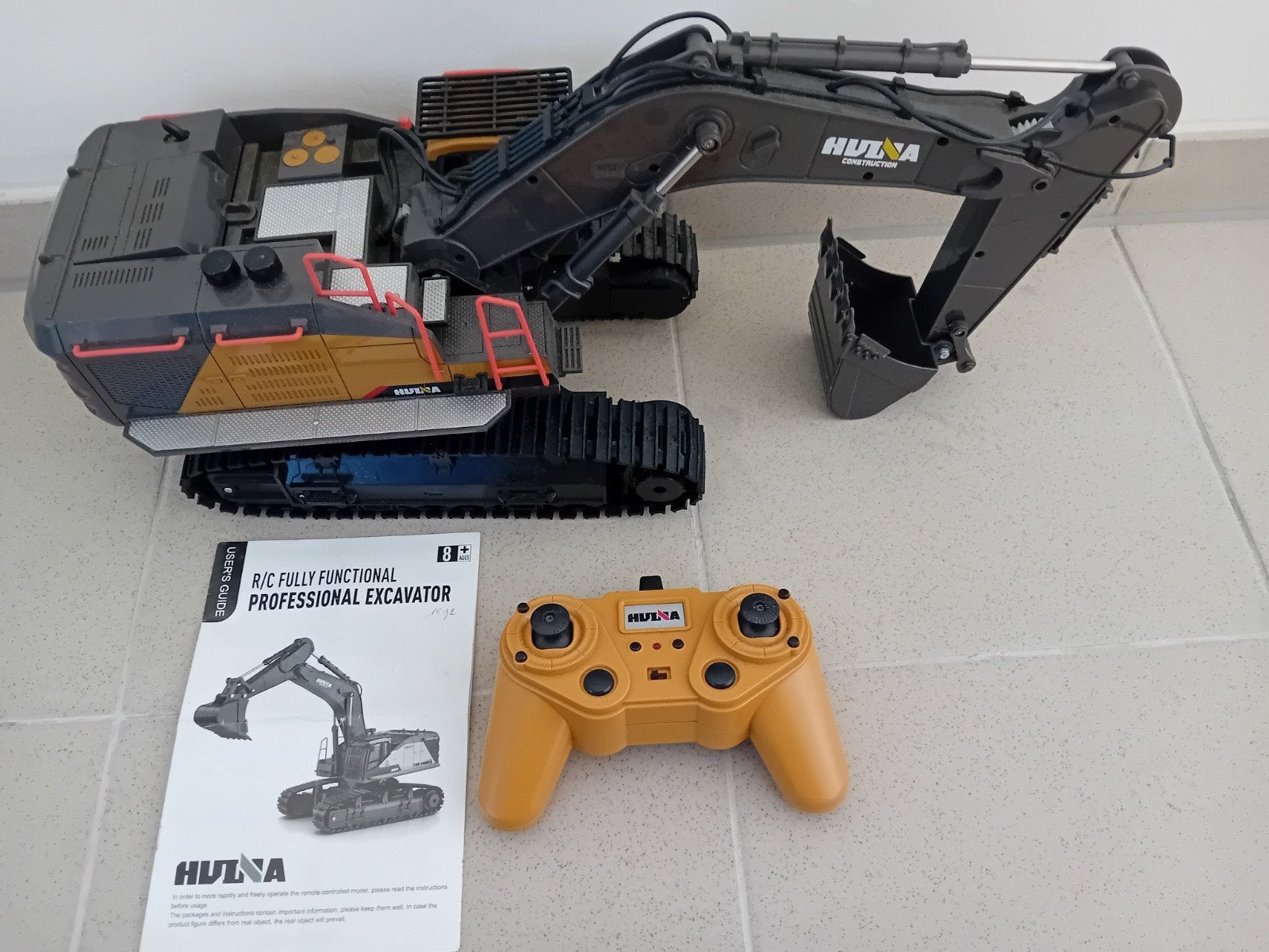 E03 - R/C Graafmachine Huina, Ophalen, Zo goed als nieuw