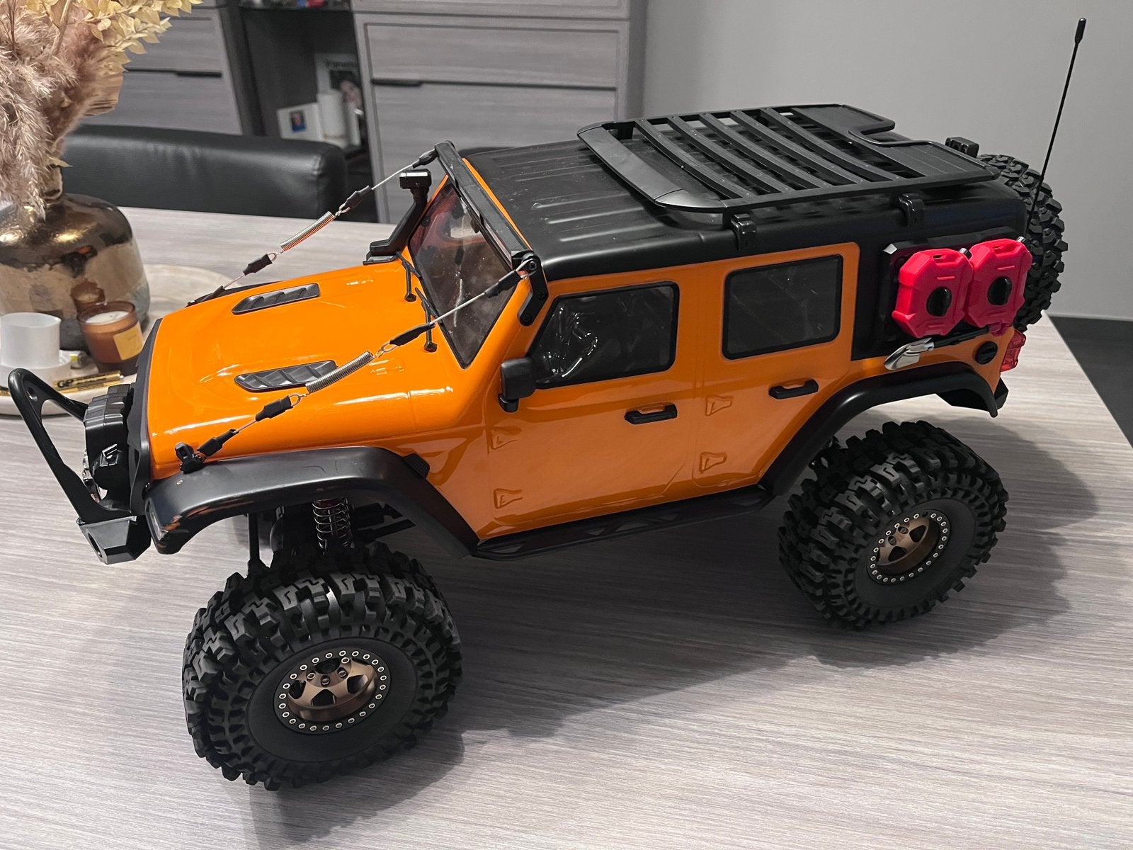 HB R1011 1/10 Crawler, Hobby en Vrije tijd, Auto offroad, Zo goed als nieuw, Schaal 1:10, RTR (Ready to Run)