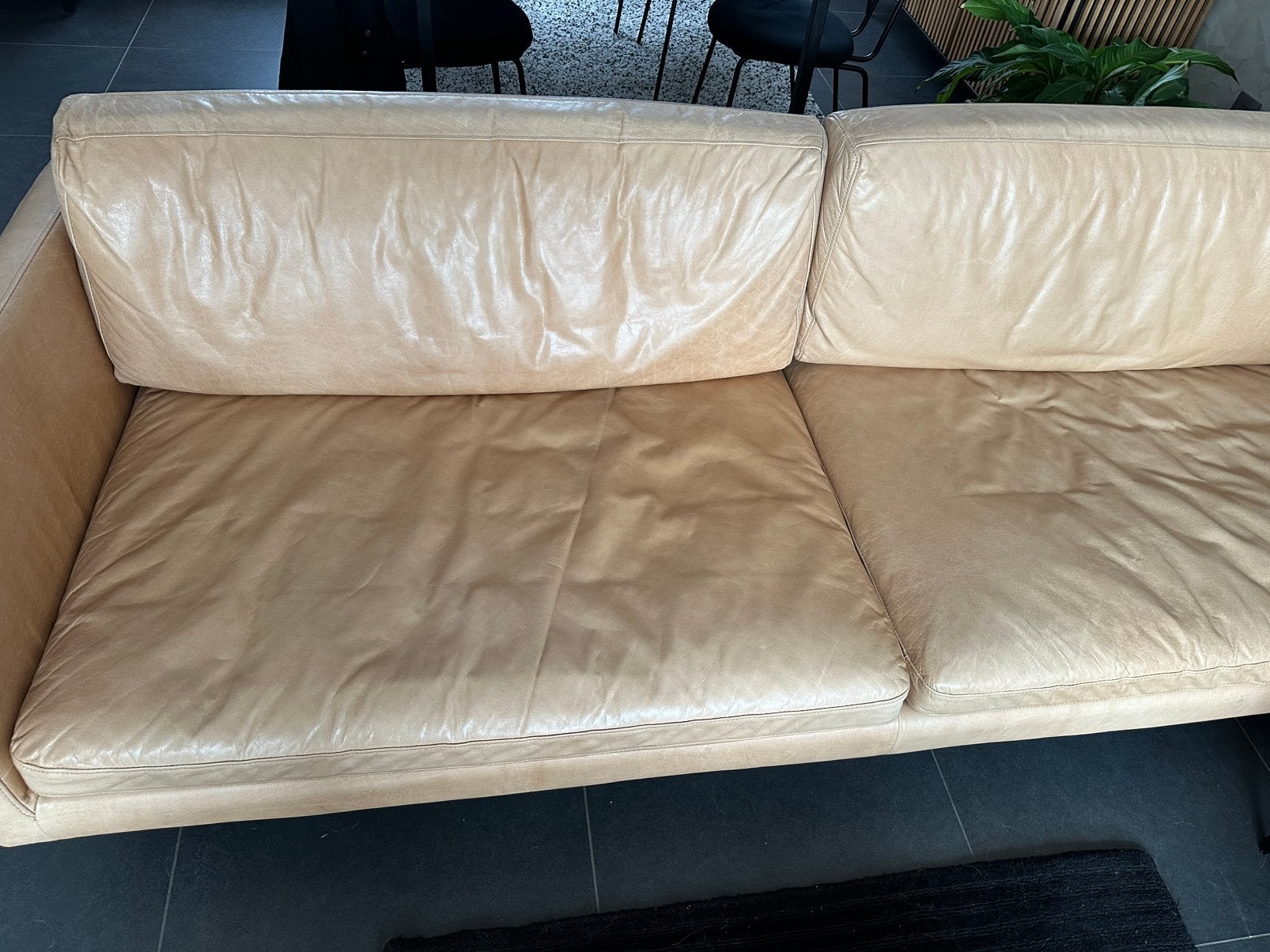 Bruine cognac kleurige zetel, Huis en Inrichting, Zetels | Zetels, Ophalen, Gebruikt, Leer, Rechte bank