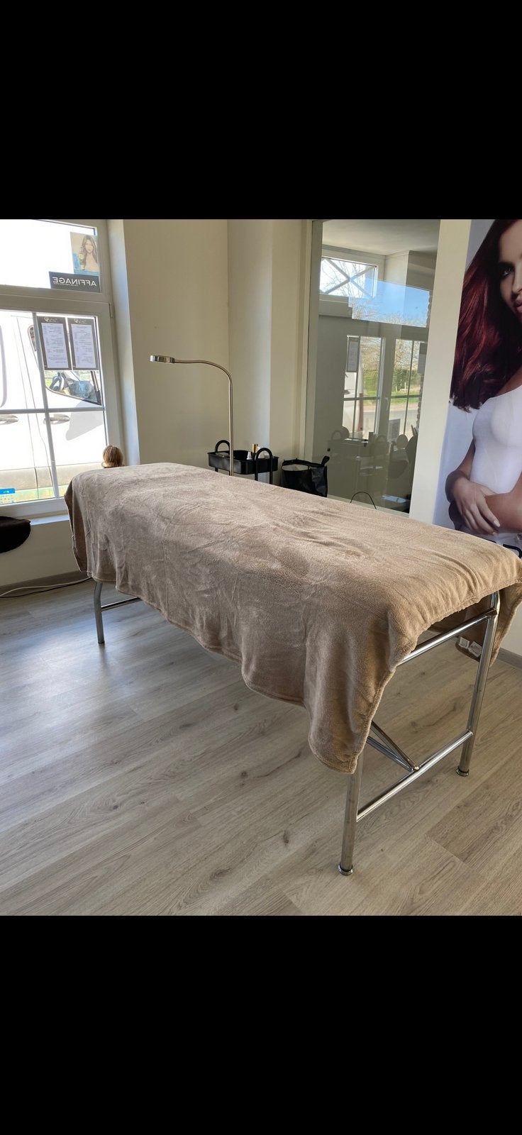 Behandel/massage tafel, Ophalen