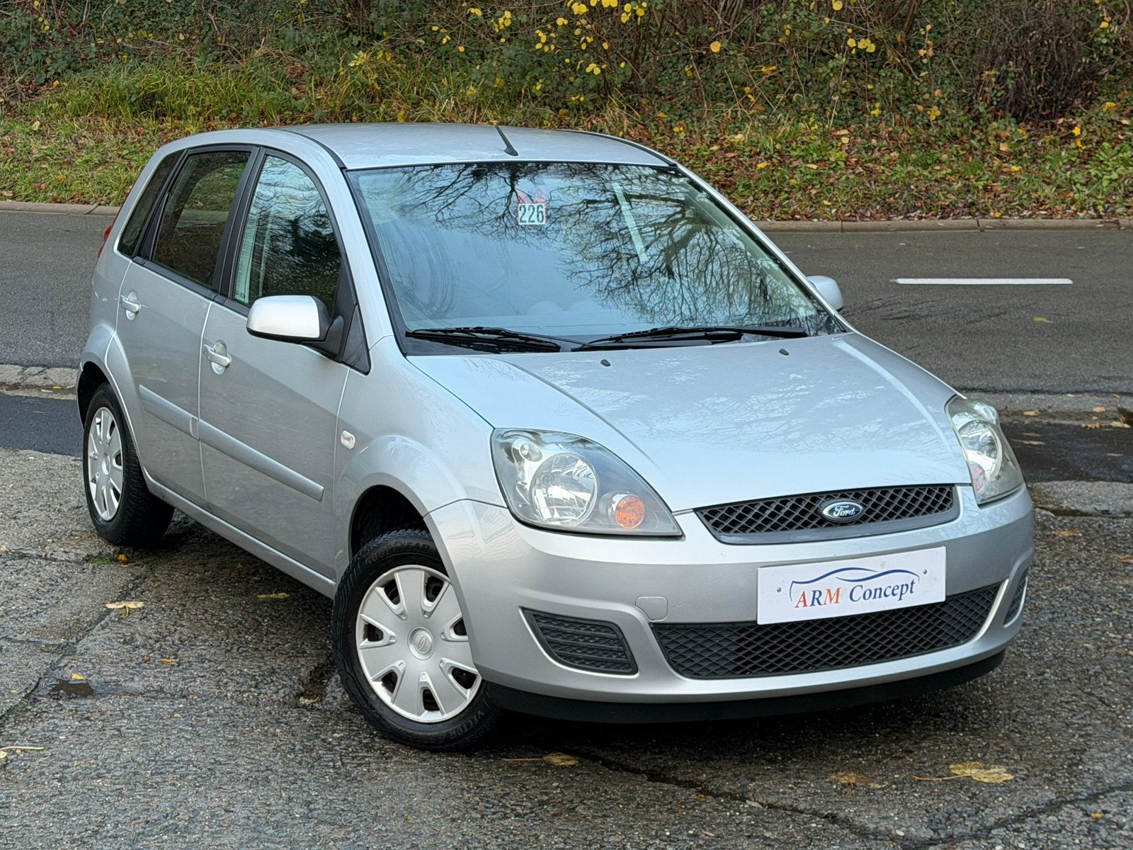 Ford Fiesta 1.3 Essence 2008 prete à immatriculer, Auto's, Ford, Bedrijf, 5 deurs, Fiësta, Zilver of Grijs