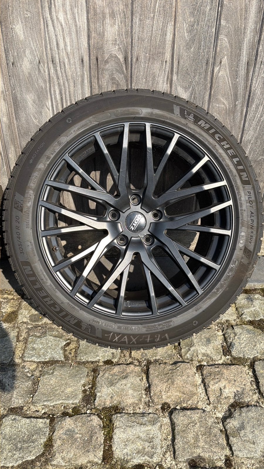 Winterbanden op zwarte velgen Porsche Cayenne of SUV, Ophalen, Winterbanden, Band(en)