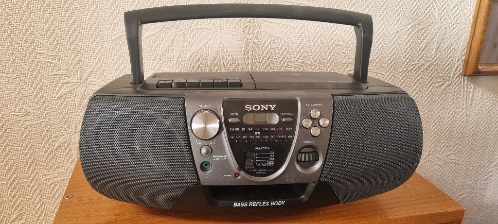 Radio CD Sony stéréo, Enlèvement ou Envoi, Utilisé, Radio, Avec lecteur de CD