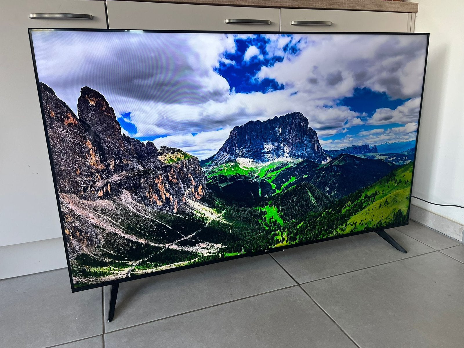 Comme le nouveau téléviseur intelligent TCL de 5,8 pouces, Autres marques, LED, Enlèvement ou Envoi, Comme neuf