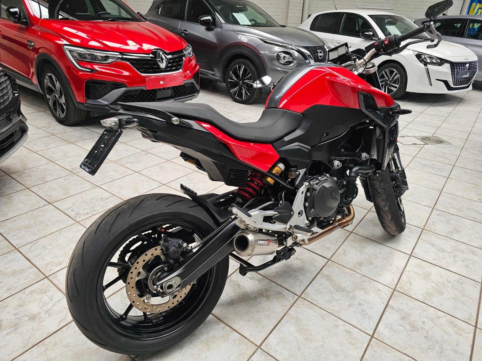 BMW F900R, Motos, Motos | BMW, Plus de 35 kW, 2 cylindres, 900 cm³, Manuelle