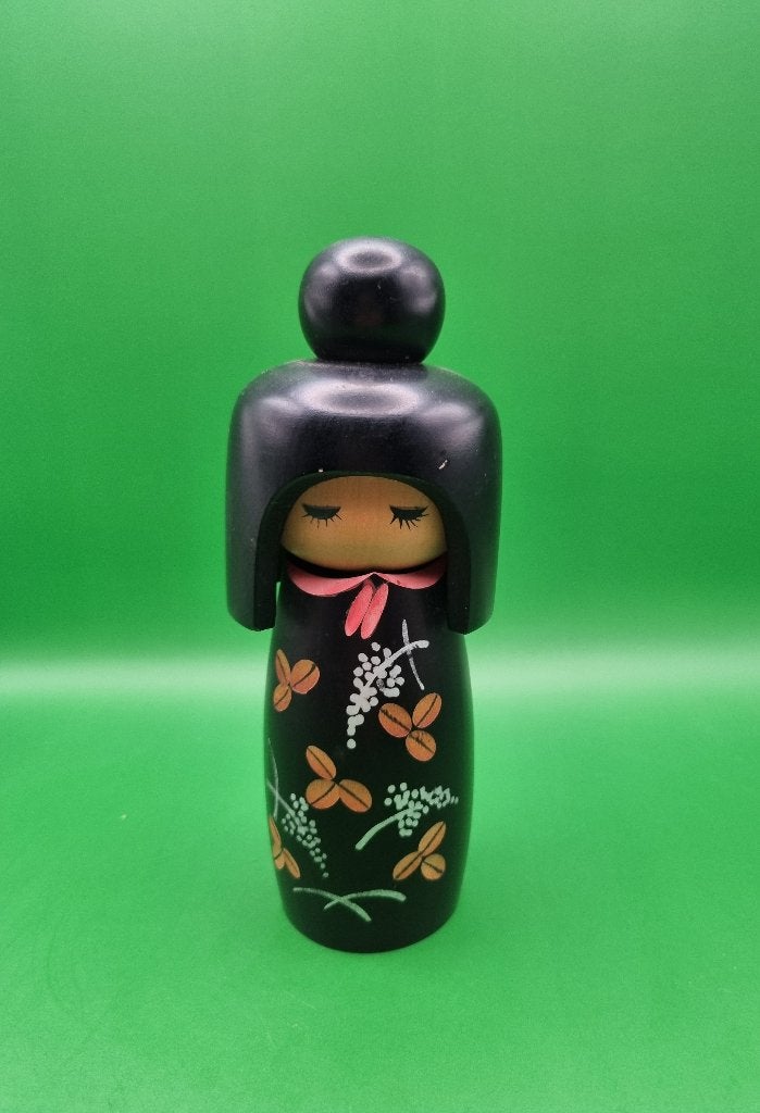 "Hagi no Sato" Kokeshi van (vermoedelijk) Miyashita Hajime, Antiek en Kunst, Hout, 16 cm, Ophalen of Verzenden, Japan